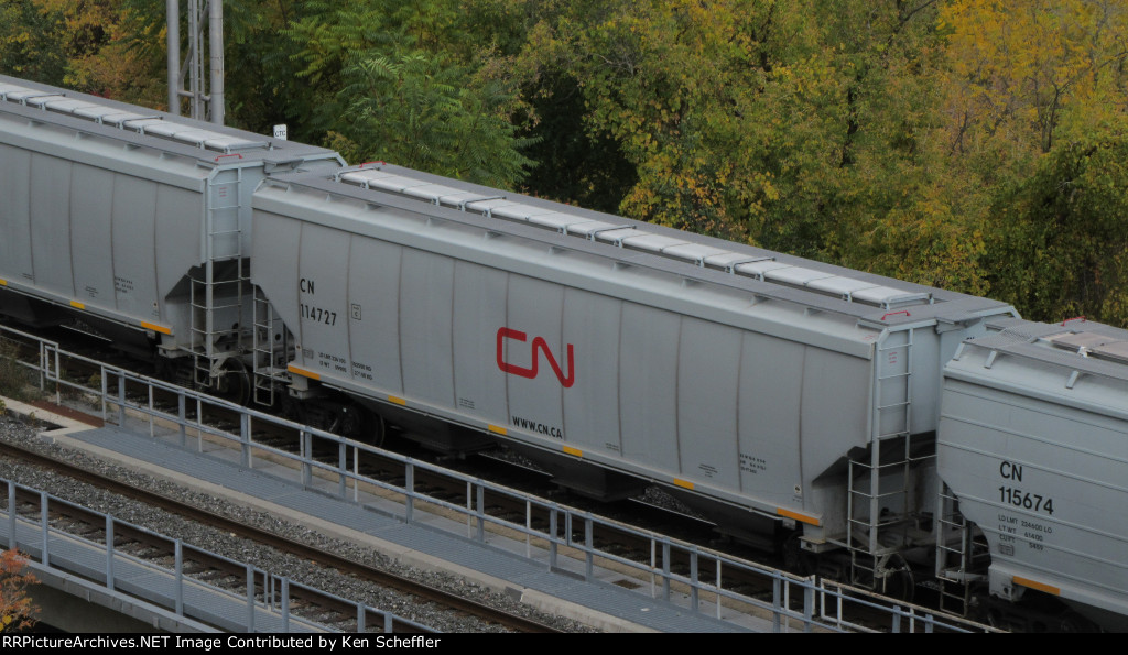 CN 114727